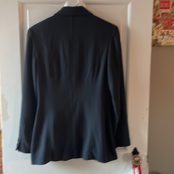 Vintage 81st & Park Black Blazer, lined w/thin shoulder pads - Picture 4 of 6